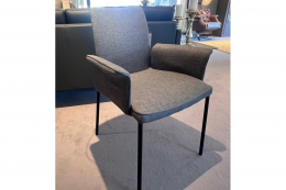 Jaro 200 Armlehnstuhl Ausstellungsmodell