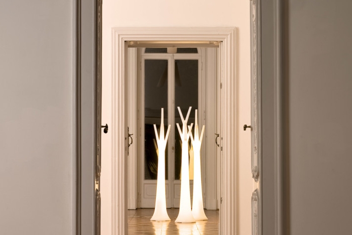 TREE LIGHT Kleiderständer von Bonaldo